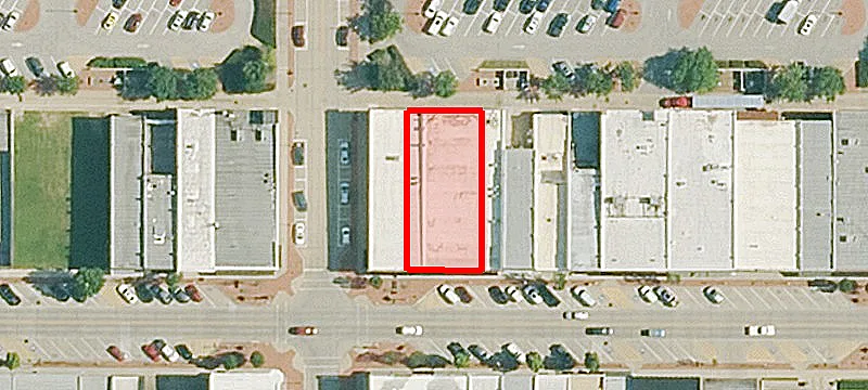 1725 Main St