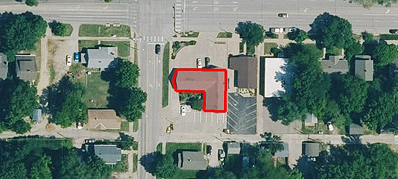1629 Poyntz Ave