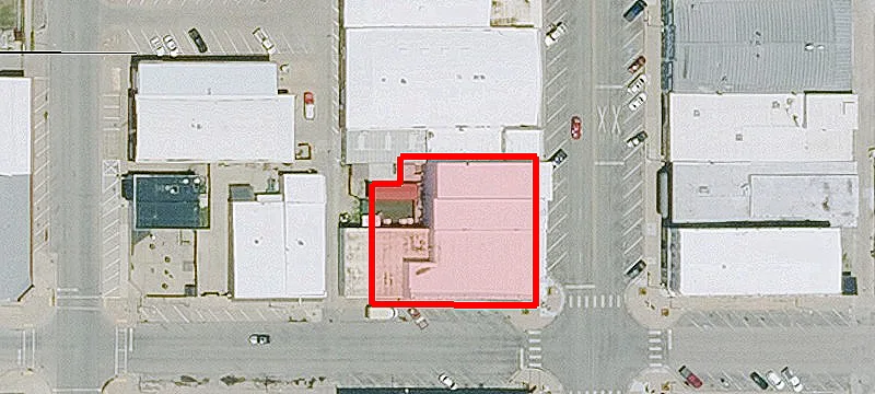 305 Main St