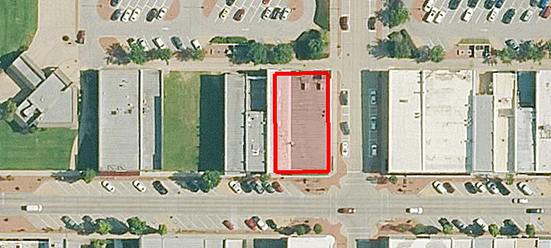 1805 Main St