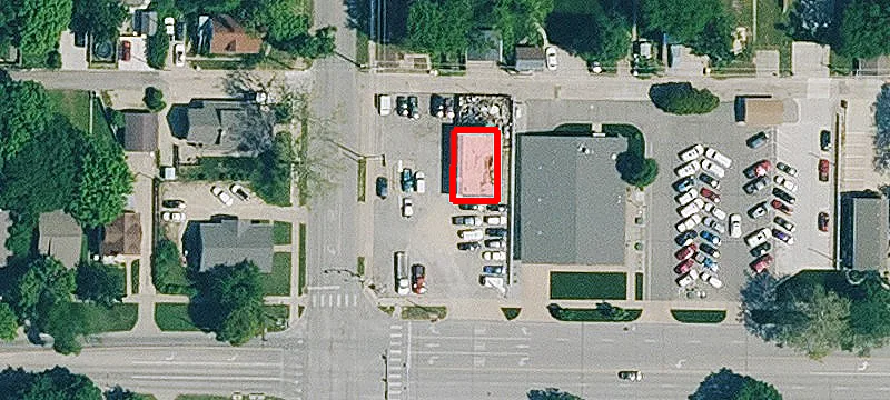 1630 Poyntz Ave