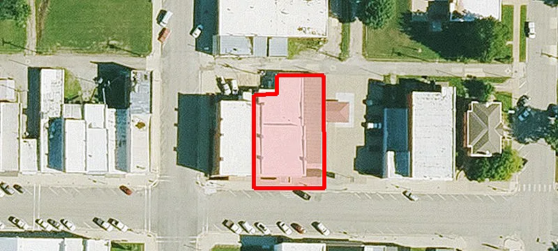 110 8th St