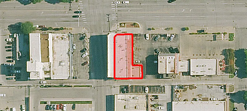 1001 Douglas Ave