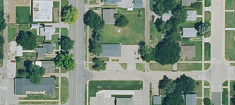 900 Main St