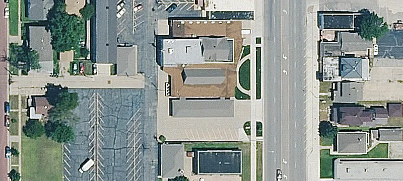1219 Main St