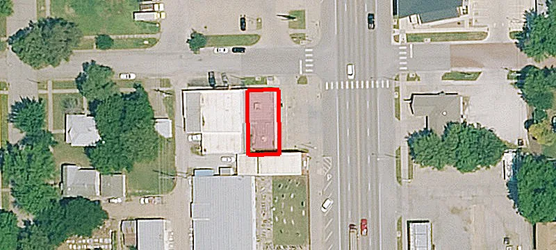 1301 Main St