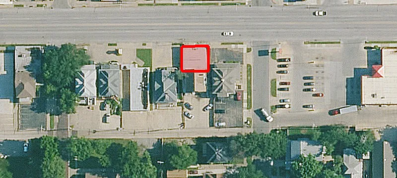 2919 Douglas Ave