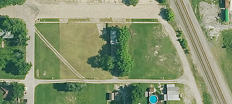 1916 Grand Ave