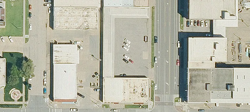 305 Santa Fe Ave