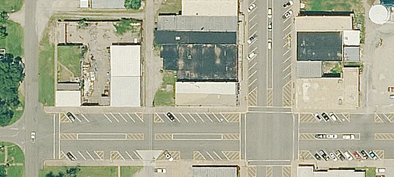 423 Commercial St