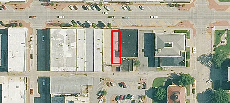 1716 Main St