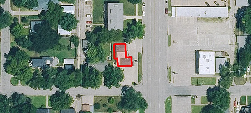 320 Main St
