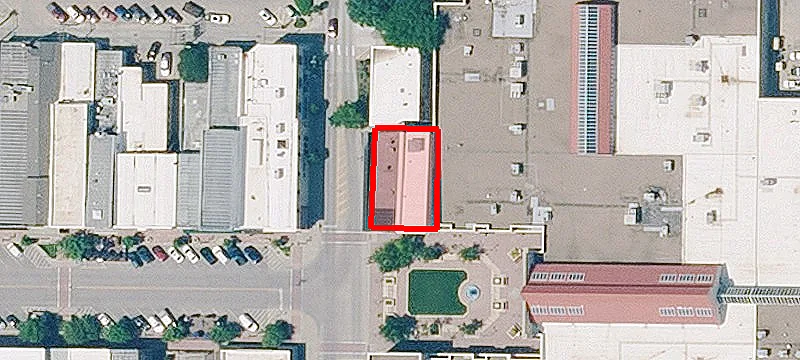 230 Poyntz Ave