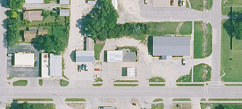 1220 Main St