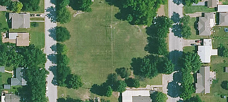 300 Poplar Ave