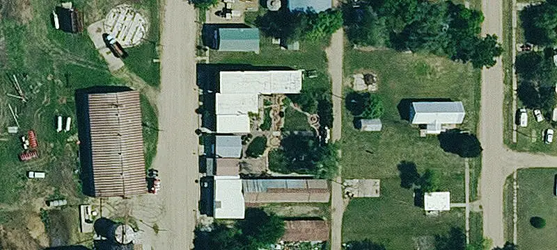 409 Railroad St