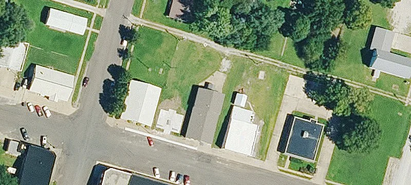 328 2nd St