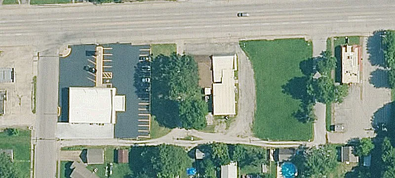 3012 Main St