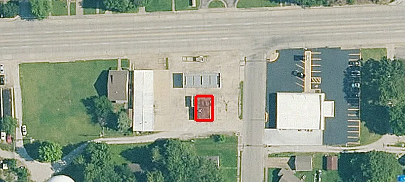 3102 Main St