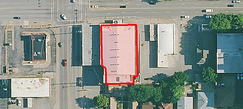 3207 Douglas Ave