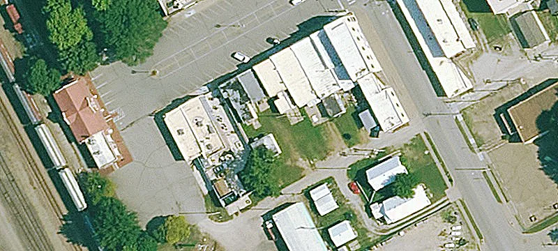 211 Main St