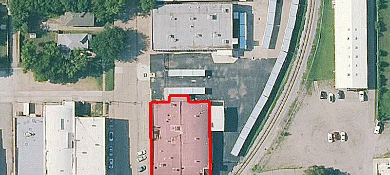 1642 Douglas Ave