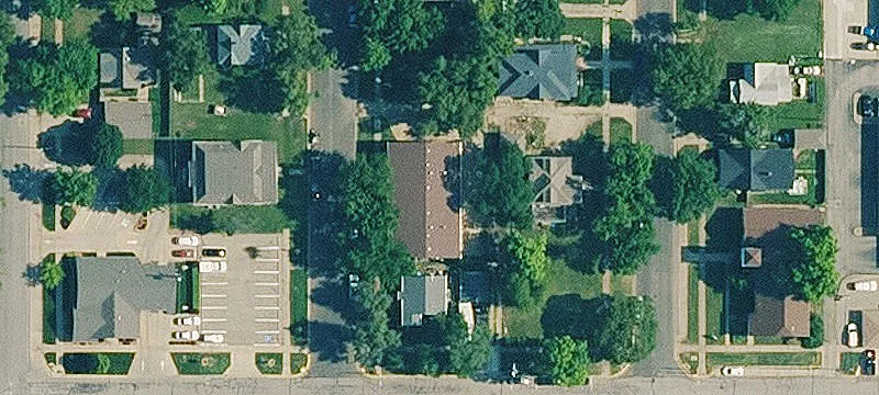 507 Broadway St