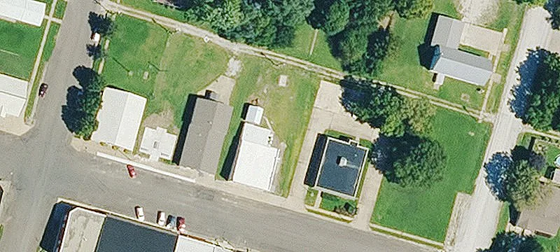 320 2nd St