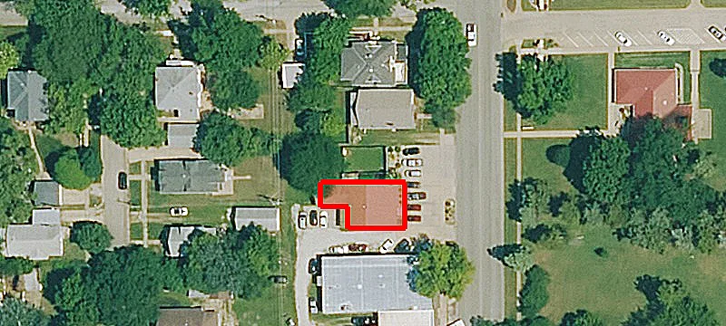 105 College St