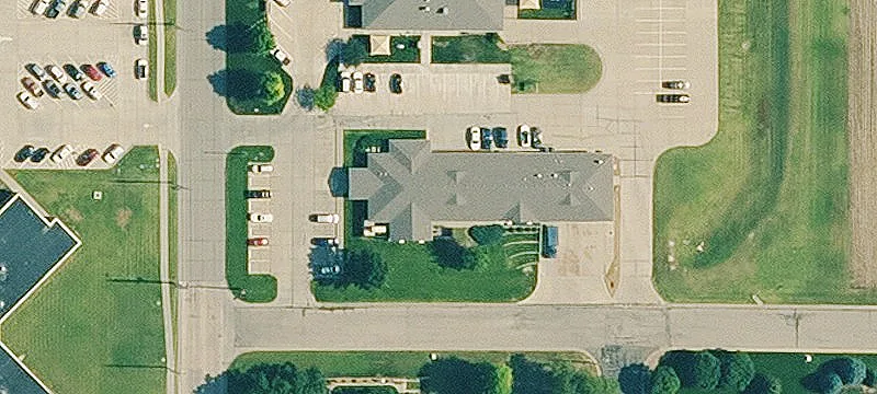 1001 Brady St