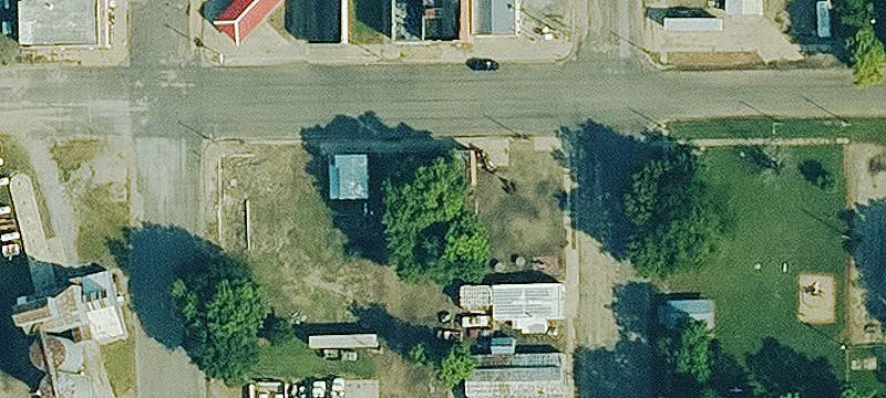 418 Main St