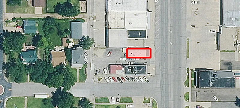 2405 Main St