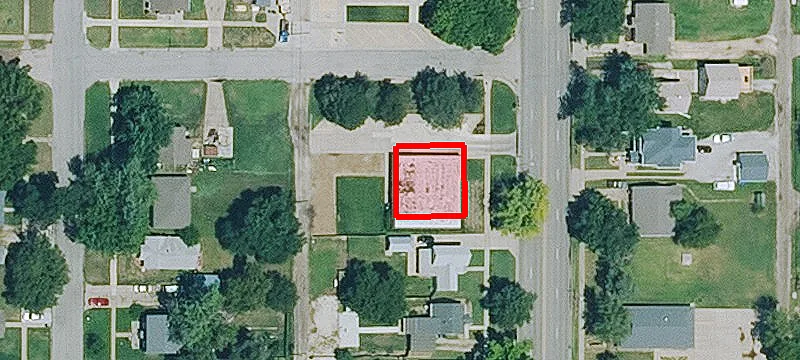 915 Main St