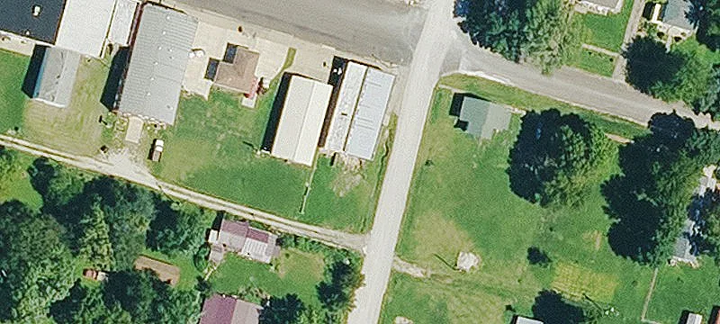 301 2nd St