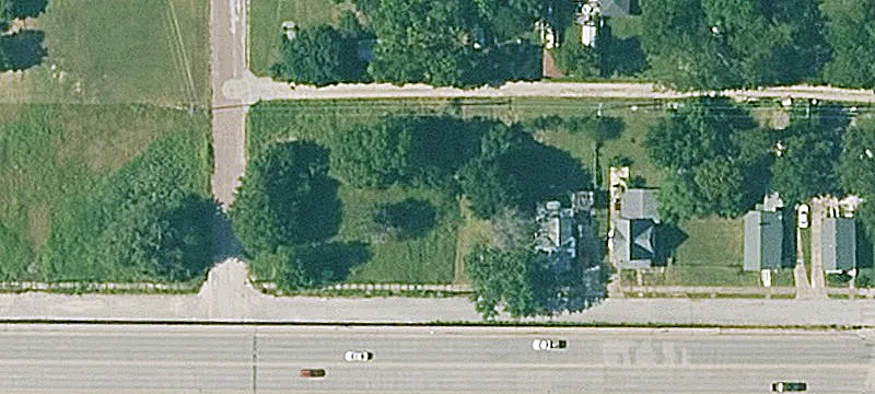 1300 Main St