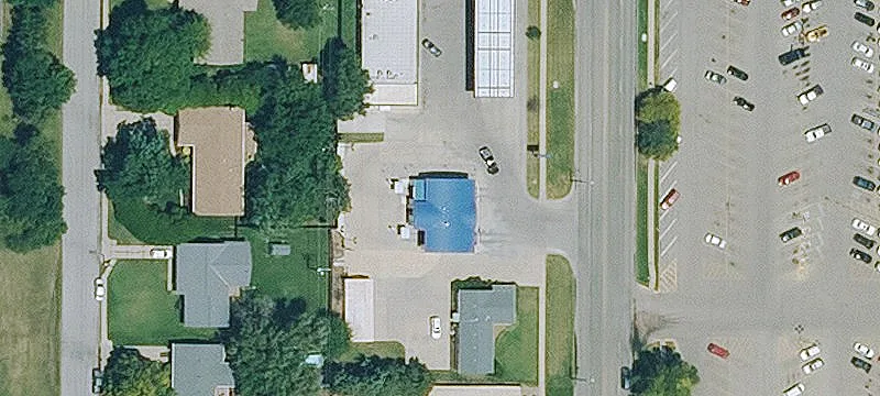 1327 Main St