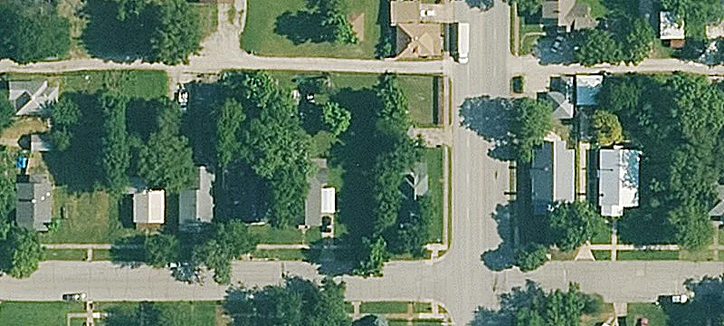1605 Chess Ave