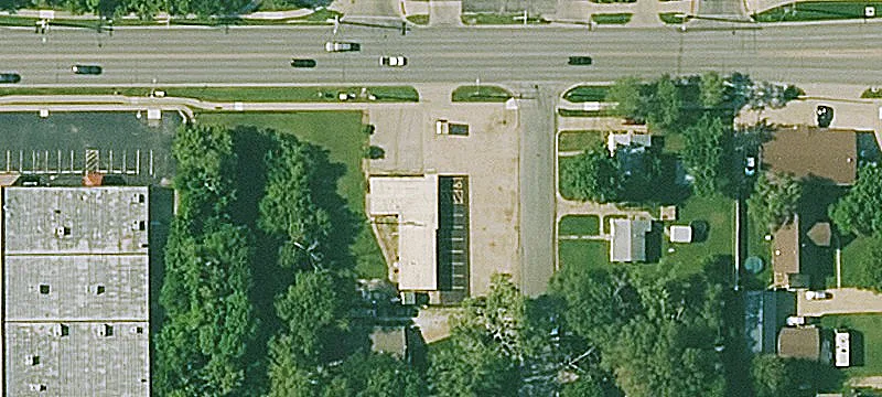 301 Grand Ave