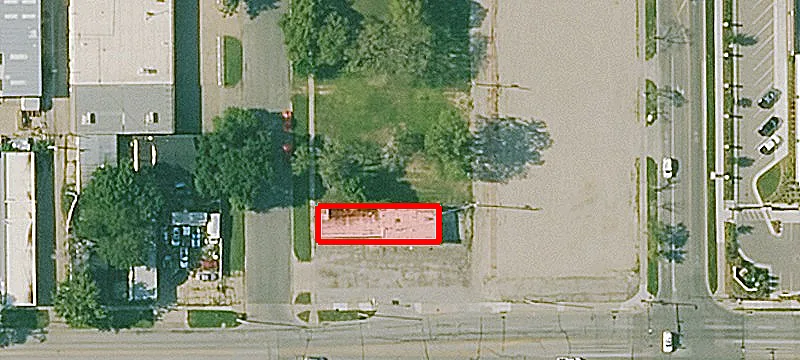 332 Oak St