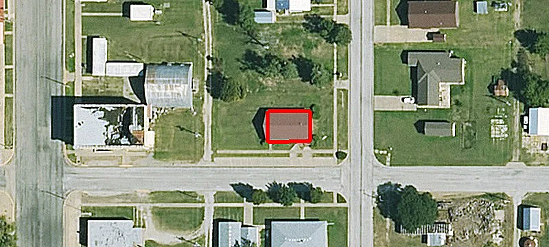 102 Kansas Ave