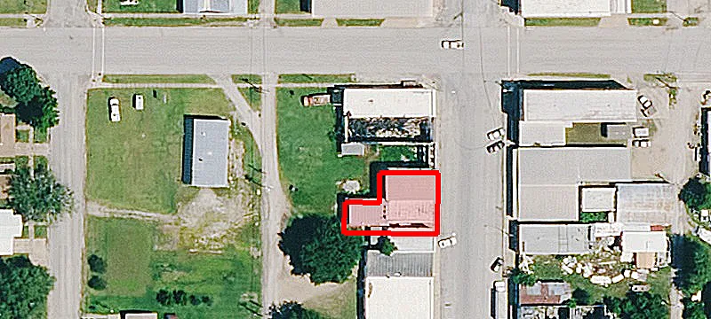 425 Main St