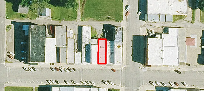 110 8th St