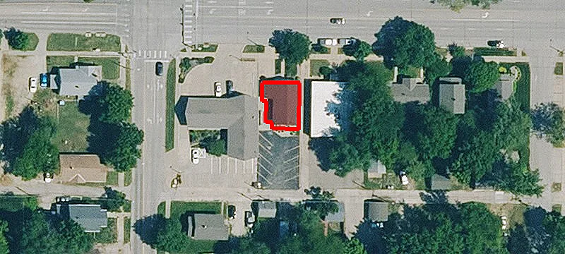 1623 Poyntz Ave