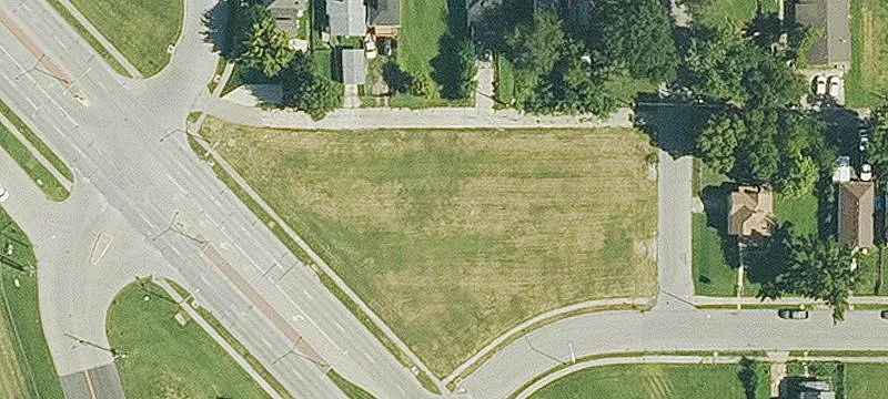 850 Parallel Ave