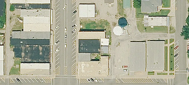 414 Commercial St