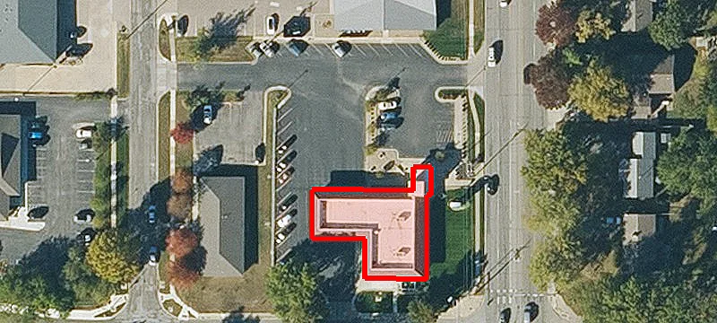 1025 Iowa St