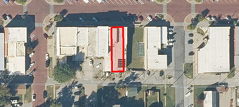 711 High St