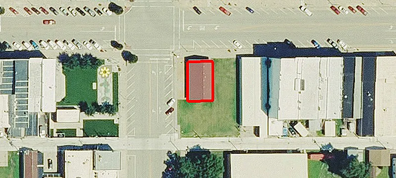 605 Broadway