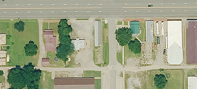600 Maple St