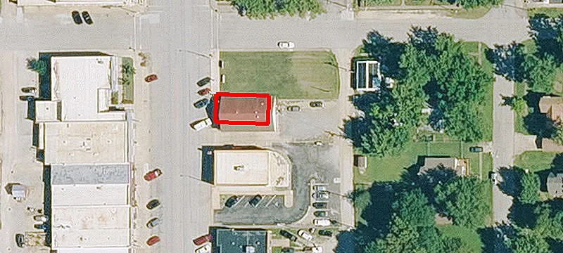 320 Maple St
